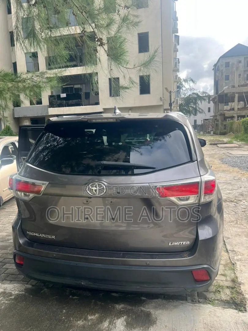 Toyota Highlander 2017 Brown