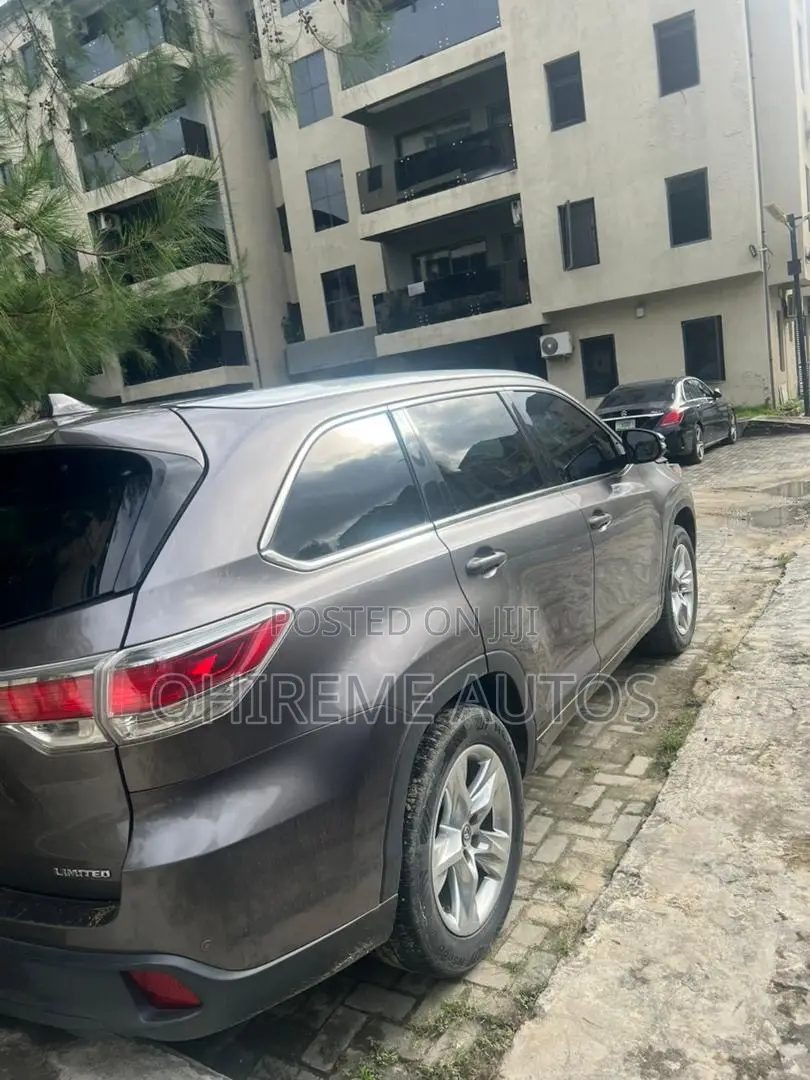 Toyota Highlander 2017 Brown