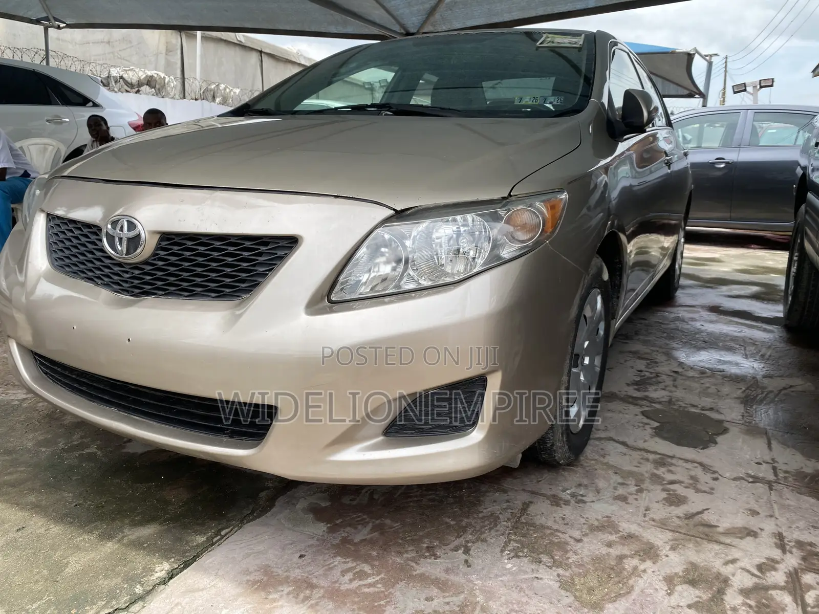 Toyota Corolla LE 4dr Sedan (1.8L 4 cyl 4A) 2009 Gold