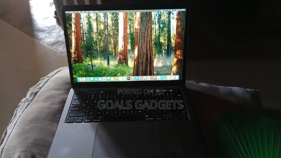 Laptop Apple MacBook Pro 2020 16GB Intel Core i5 SSD 512GB