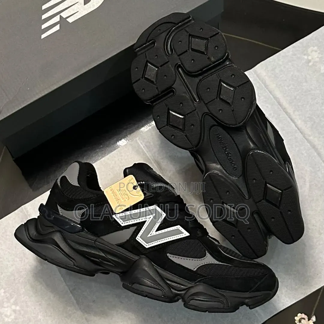 Original Luxury New Balance Qr7 Sneakers
