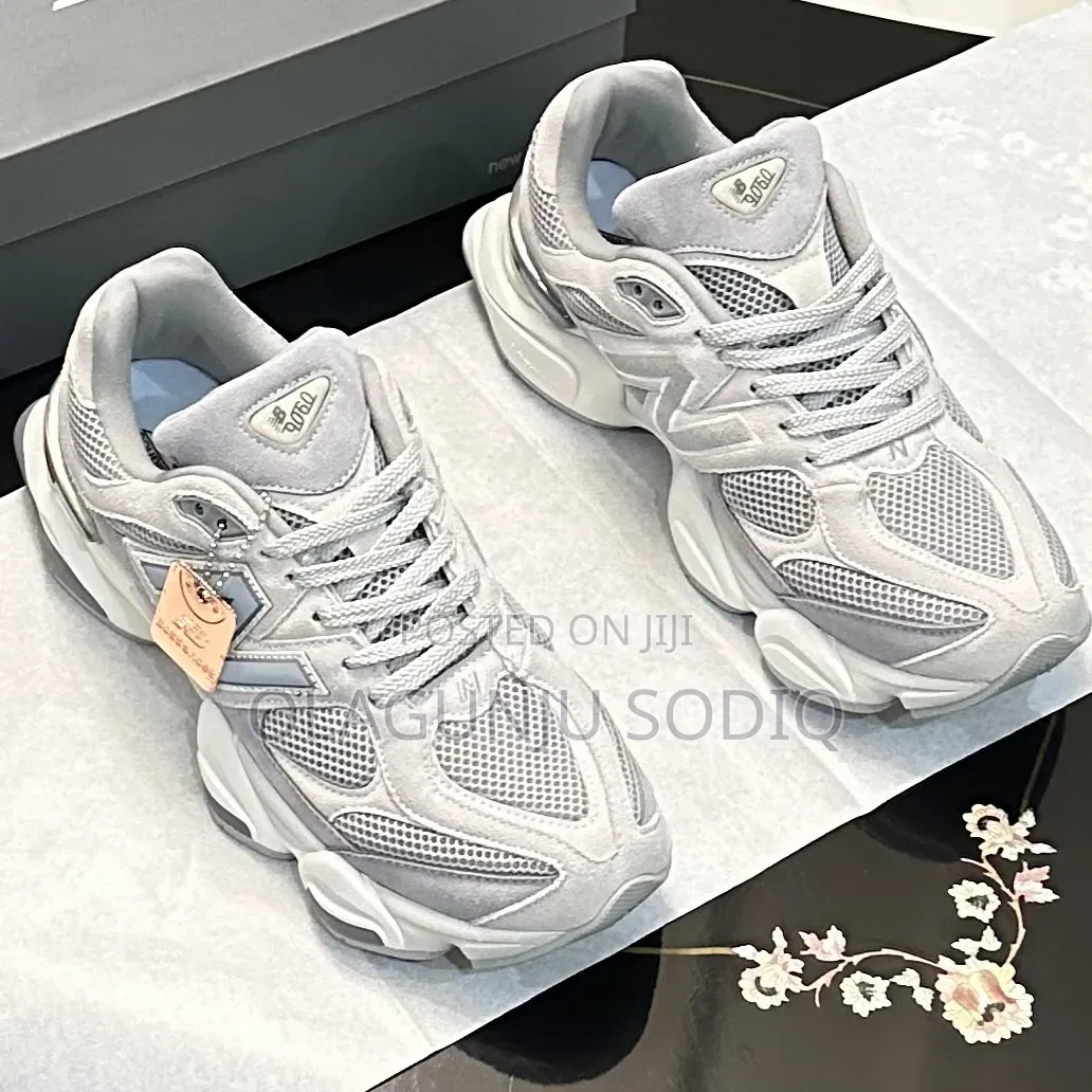 Original Luxury New Balance Qr7 Sneakers