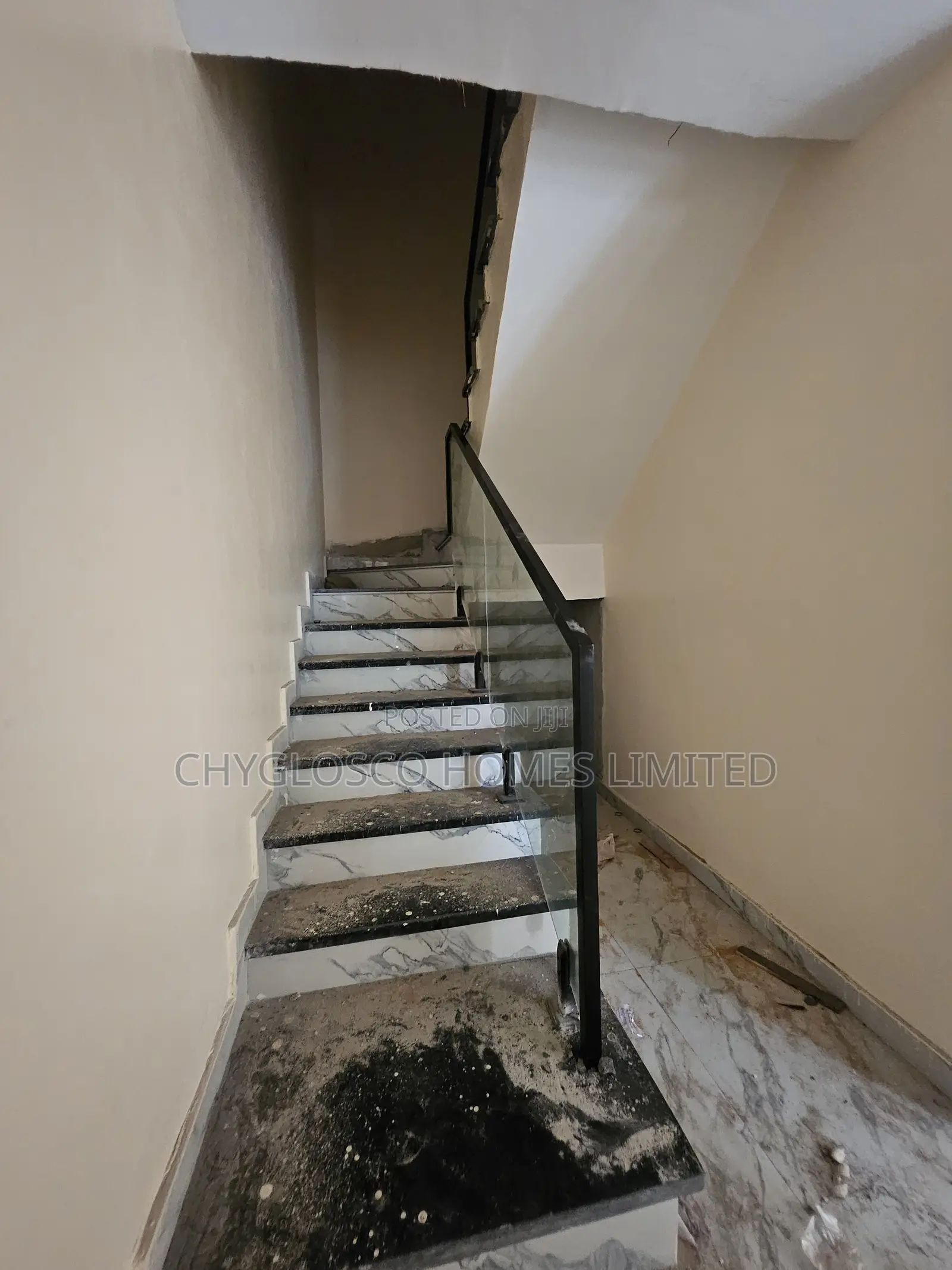 Furnished 4bdrm Duplex in Ruuodomaya for sale