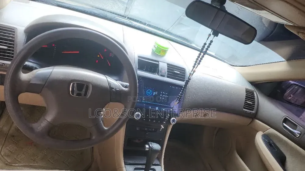 Honda Accord 2005 Gold