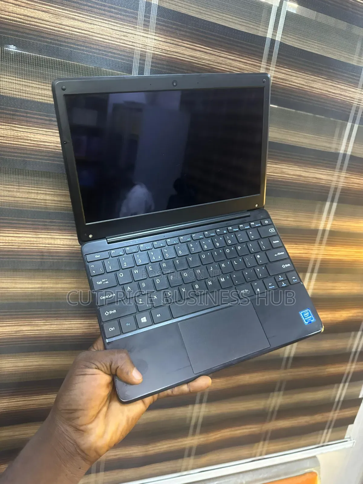 Laptop Geo Geobook 1E 4GB Intel Pentium SSD 60GB