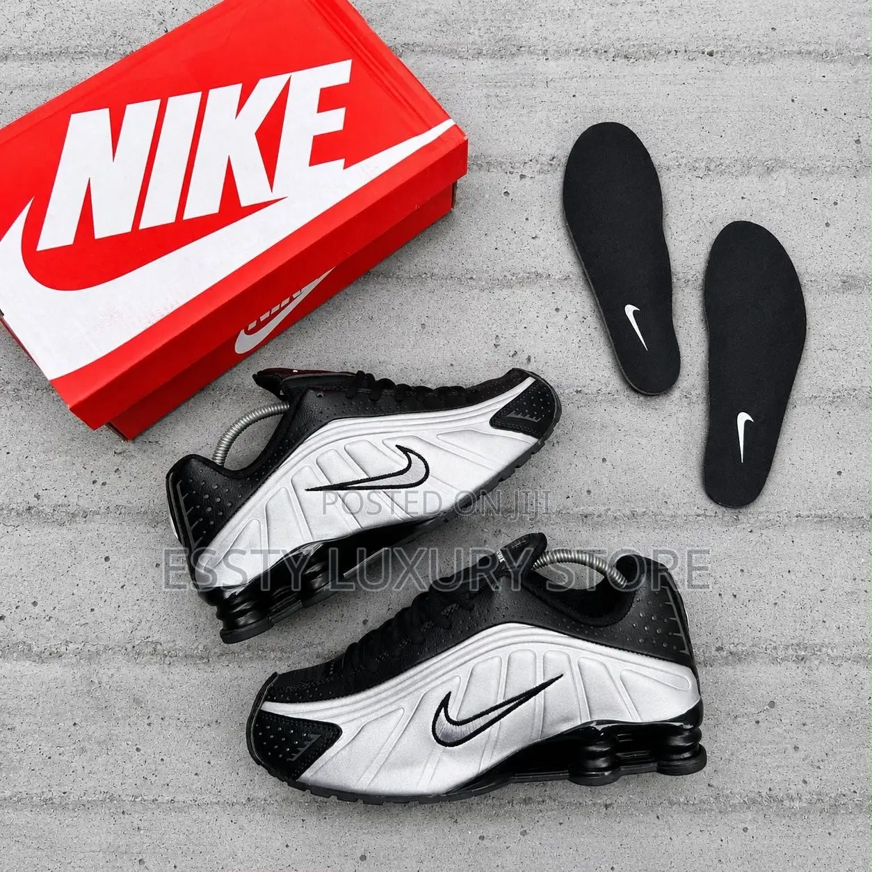 New Nike Shox R4 (Black / Metallic Silver)” Snks”*