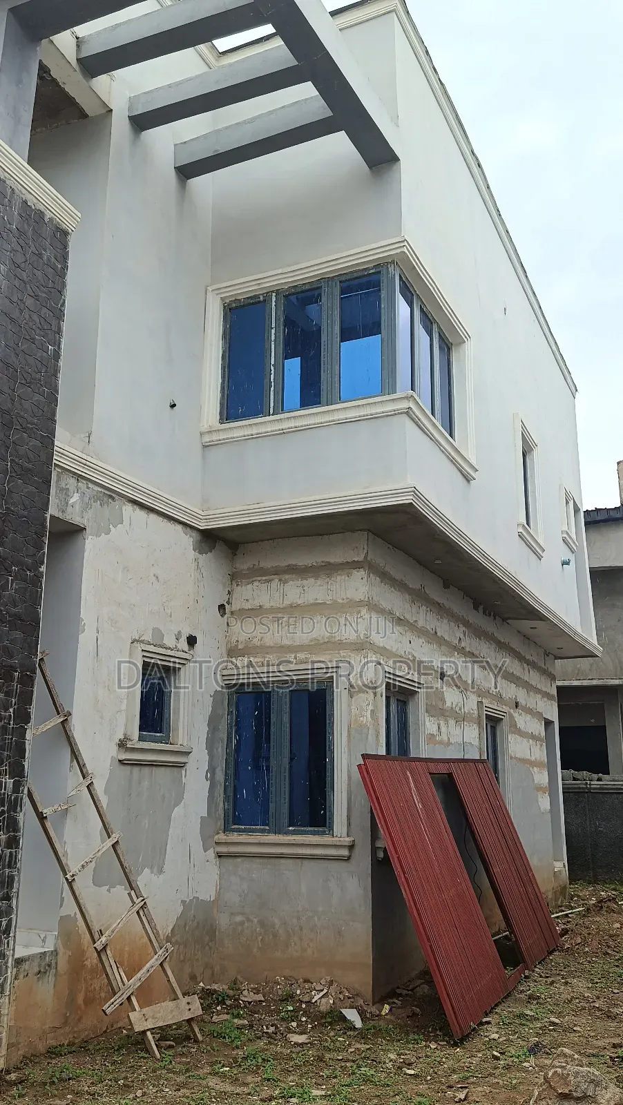 6bdrm Duplex in Nico Homes, Lugbe District for sale