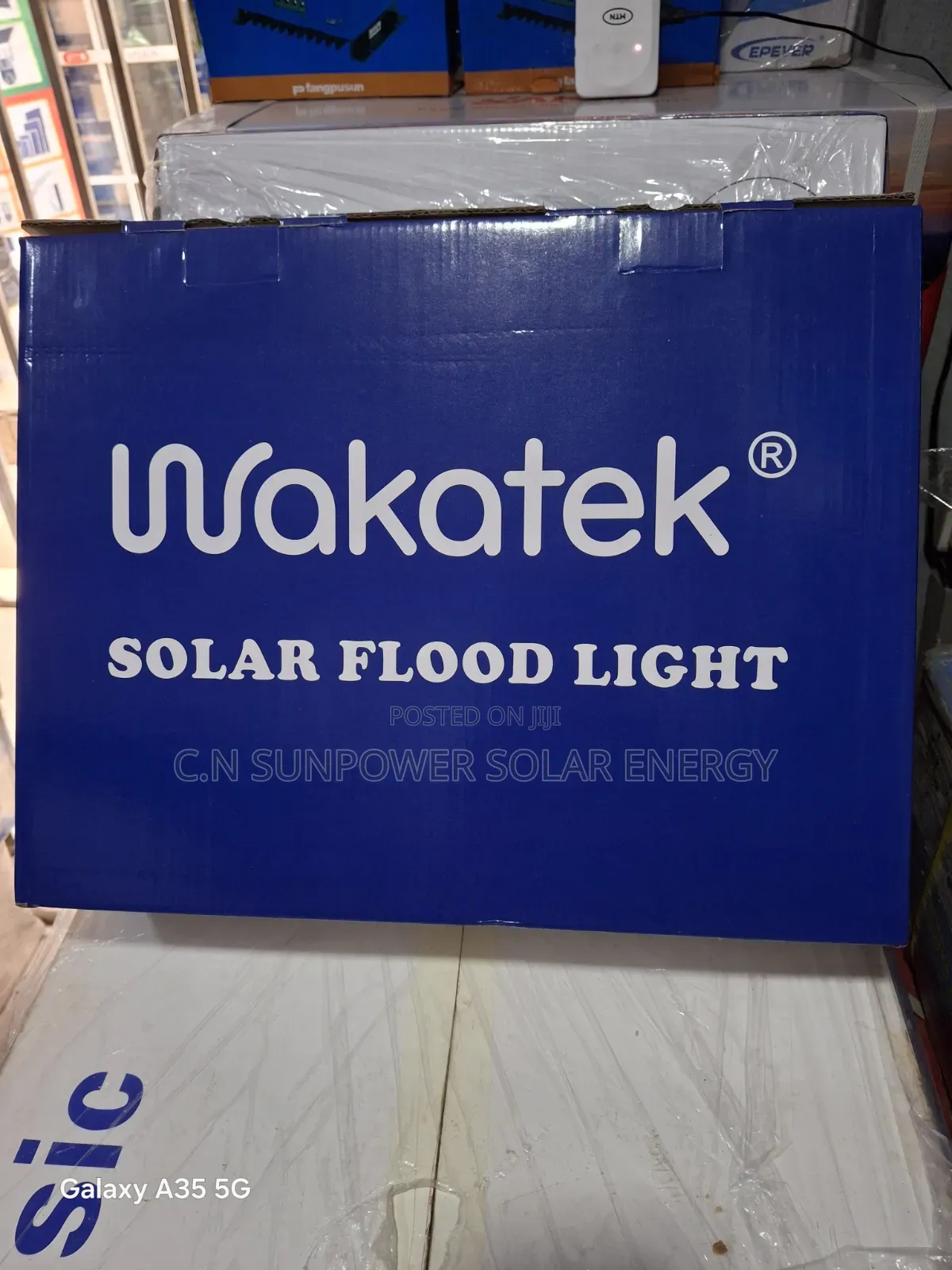 300w Wakatek Solar Flood Light