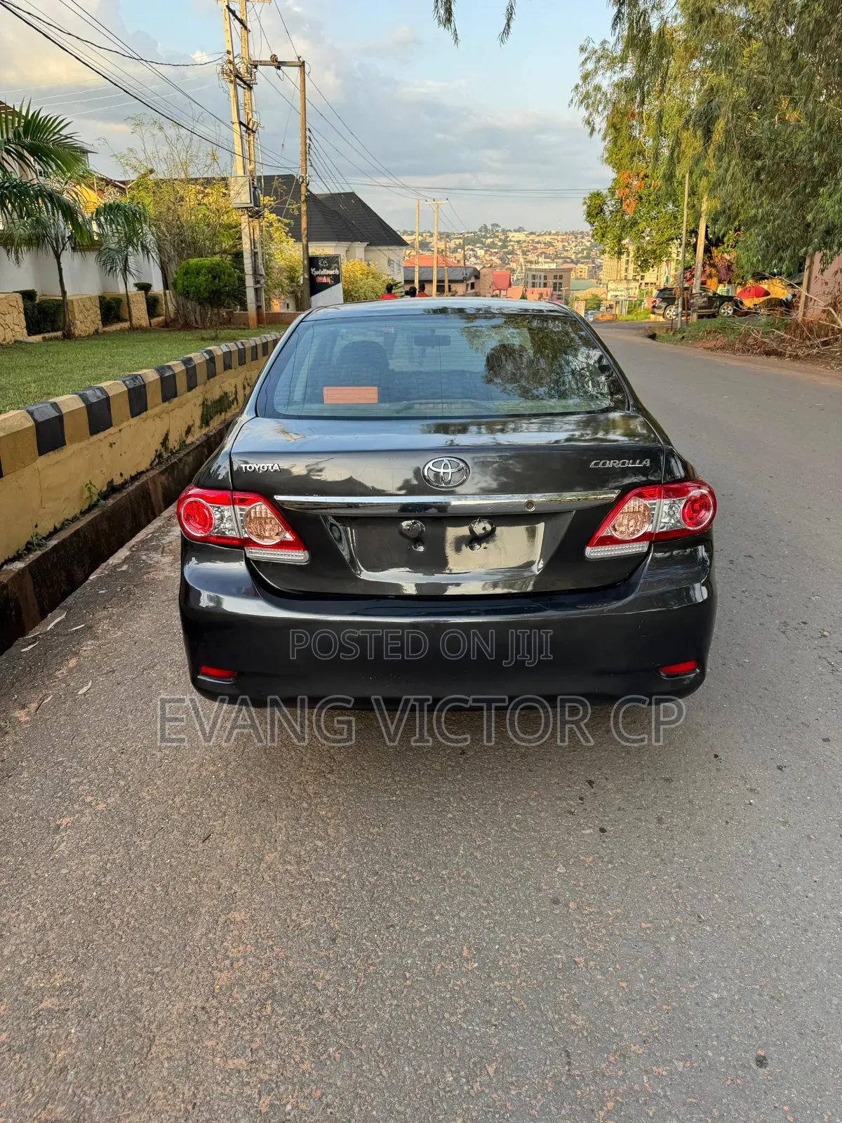 Toyota Corolla LE 4dr Sedan (1.8L 4cyl 4A) 2010 Gray