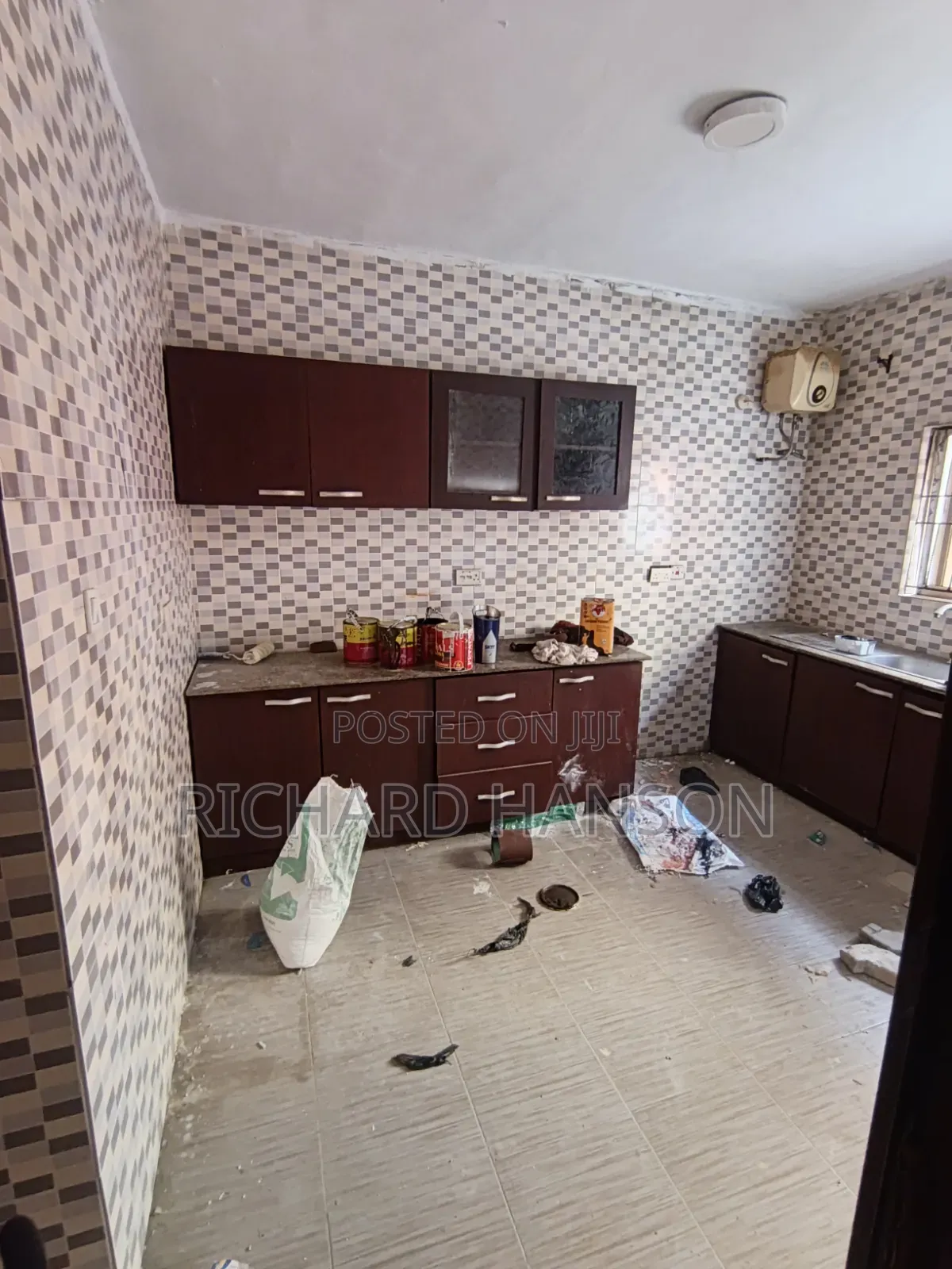 3bdrm Apartment in Close2Express, Abijo for rent