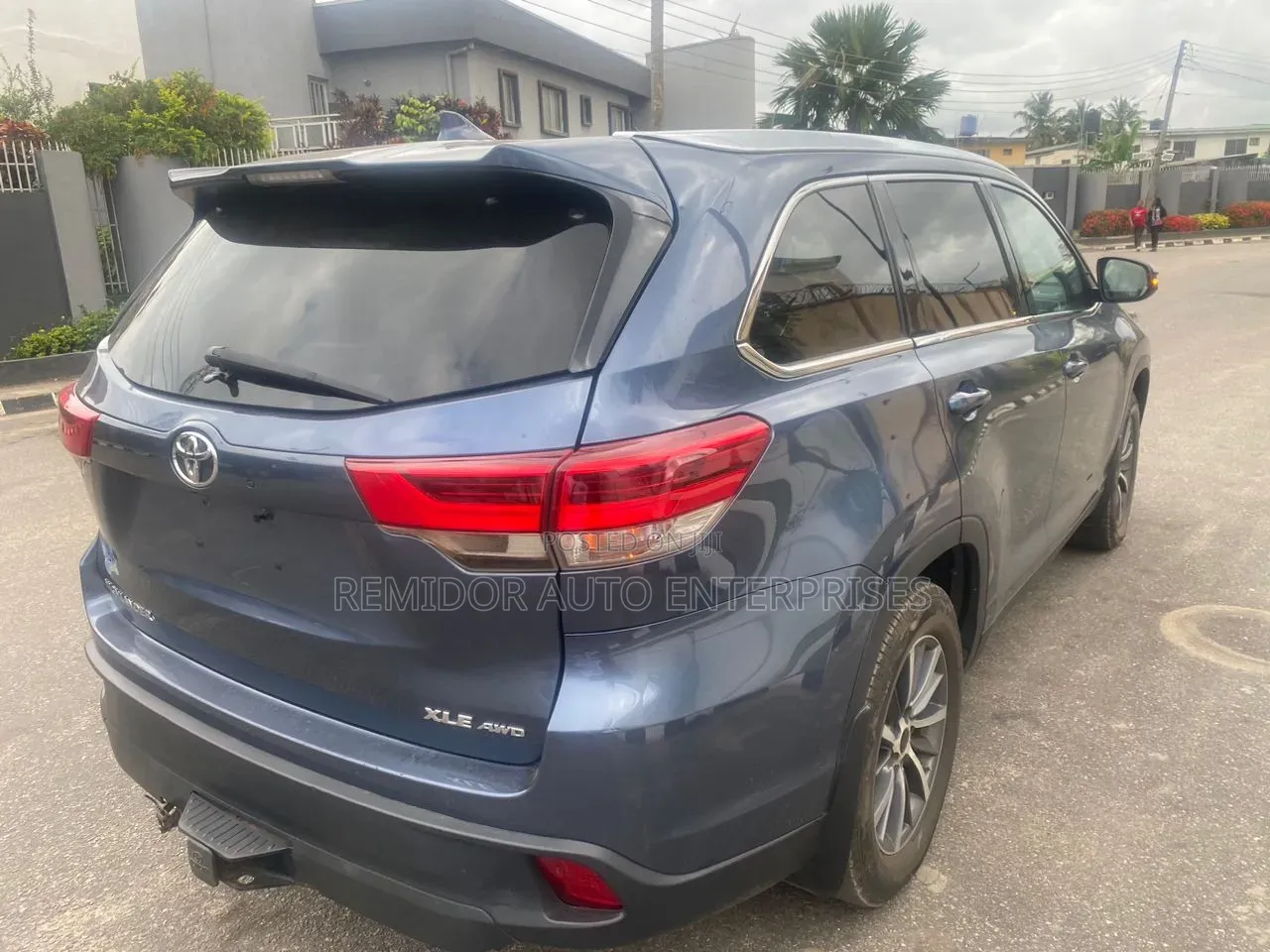 Toyota Highlander XLE AWD 2020 Gray