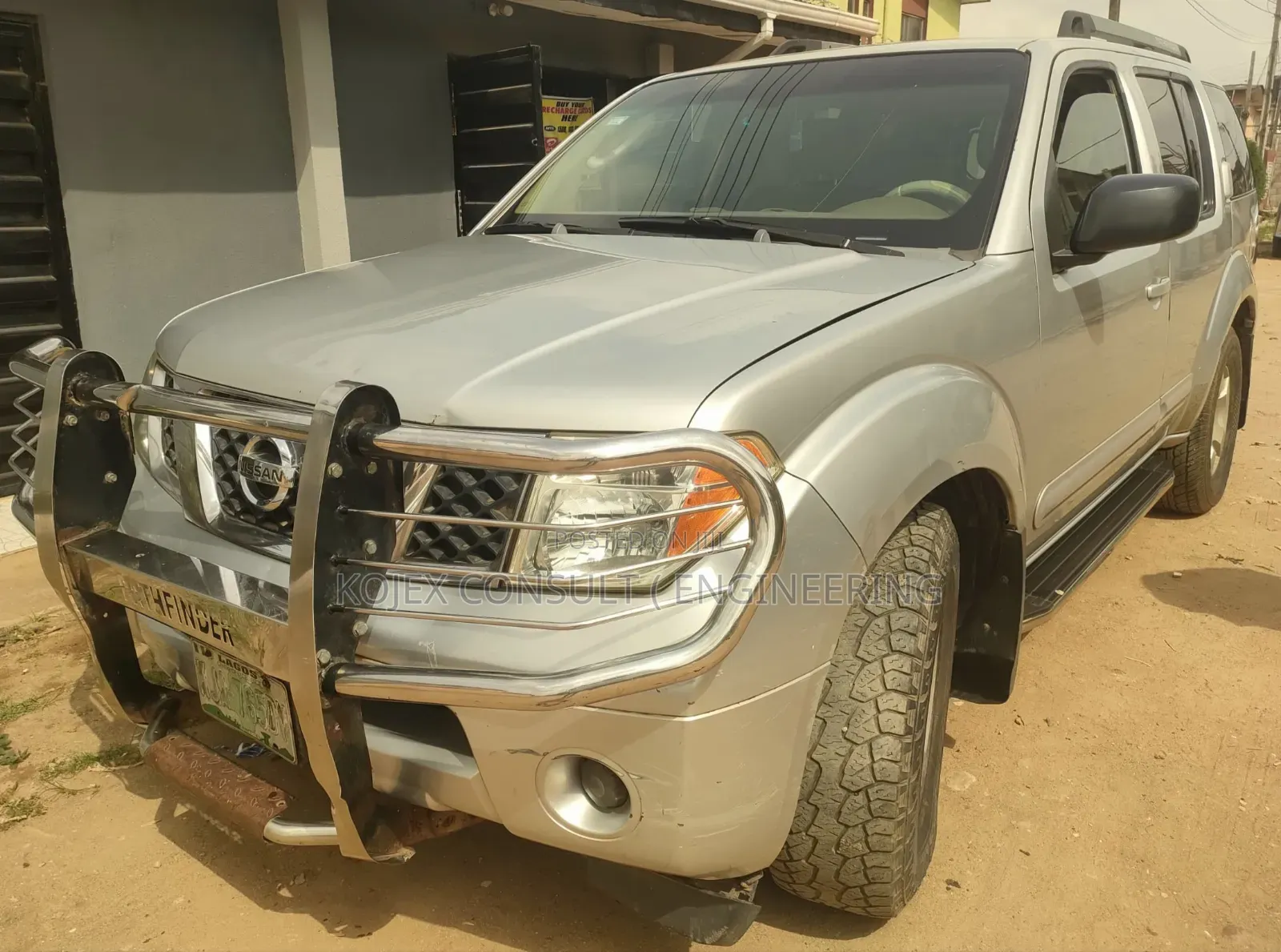 Nissan Pathfinder 2006 Silver