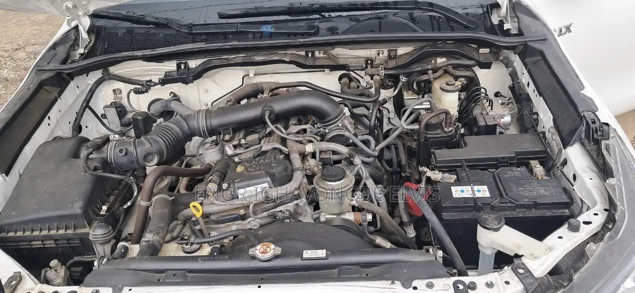 Toyota Hilux 2023 White