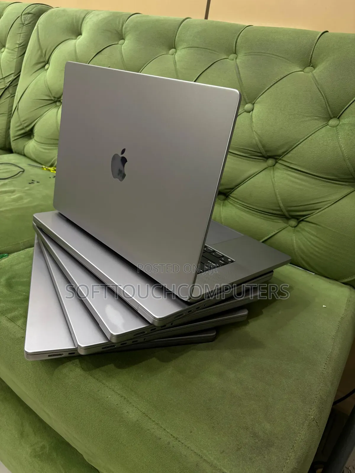 Laptop Apple MacBook Pro 2021 M1 16GB Apple M1 Pro SSD 512GB