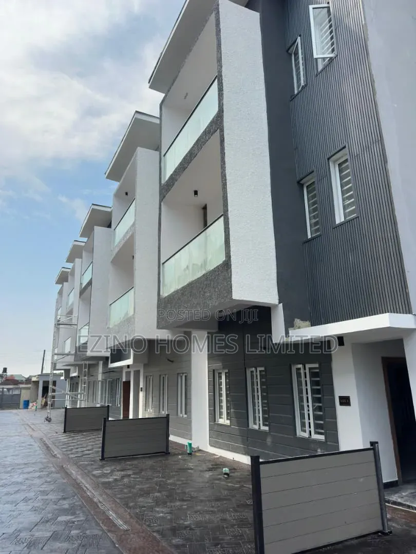 4bdrm Duplex in Royal Estate, Lekki Expressway for sale