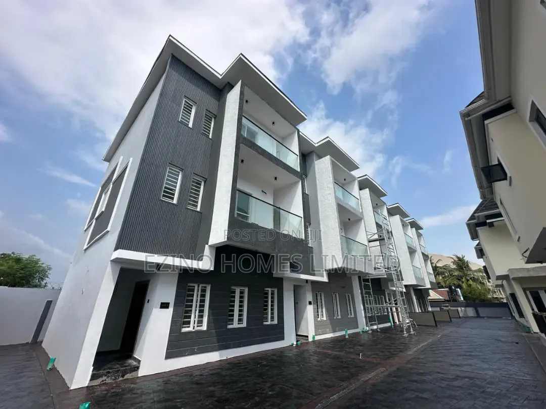 4bdrm Duplex in Royal Estate, Lekki Expressway for sale
