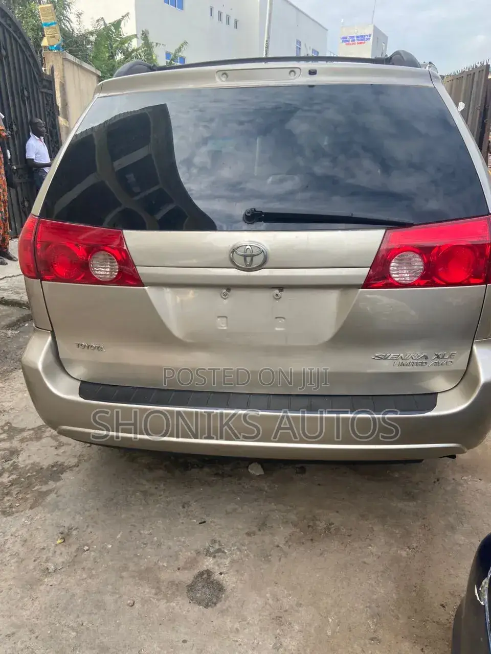 Toyota Sienna 2007 Gold