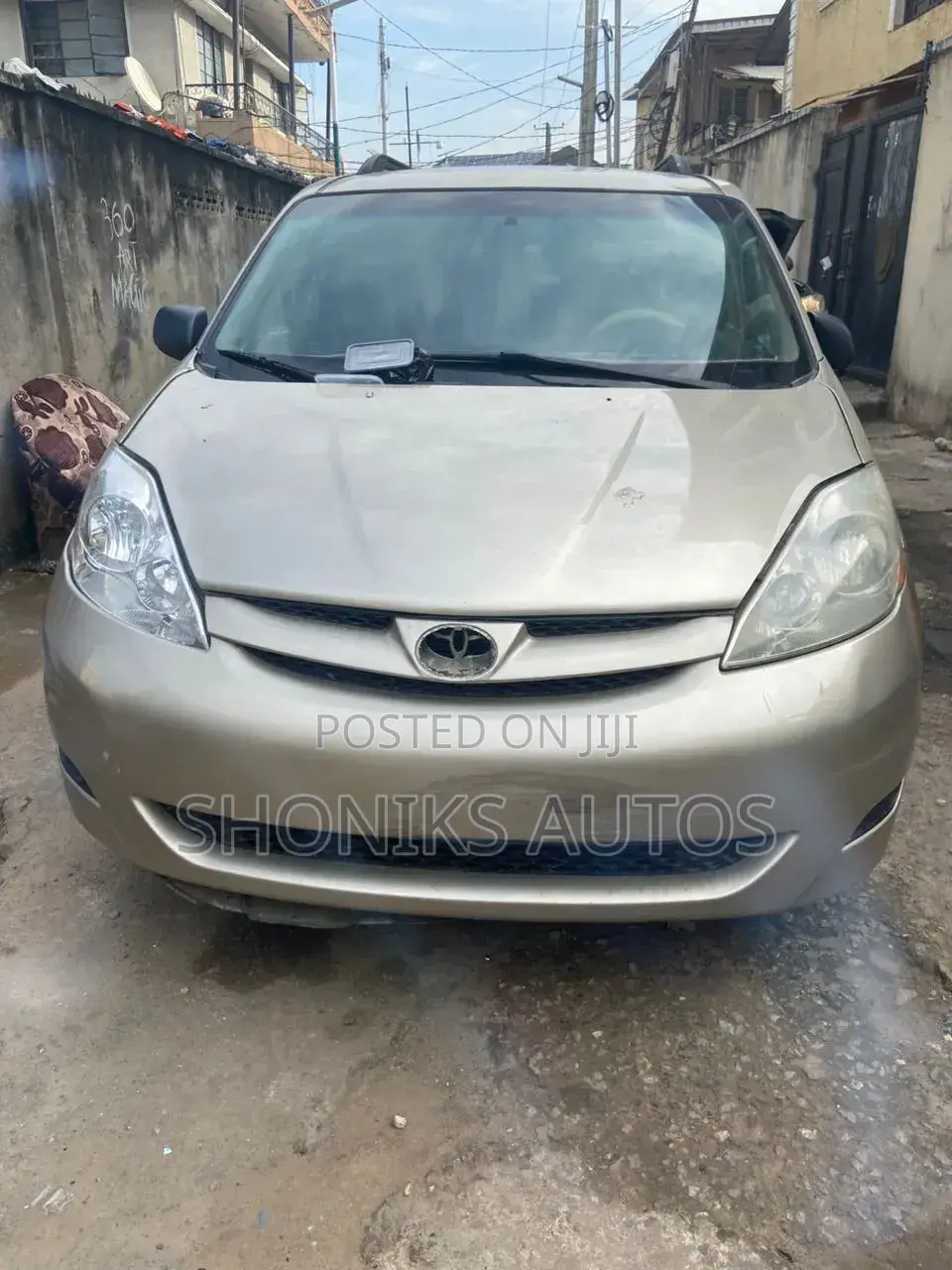 Toyota Sienna 2007 Gold