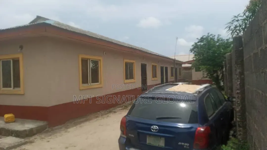 6bdrm Room & Parlour in Bogije for sale