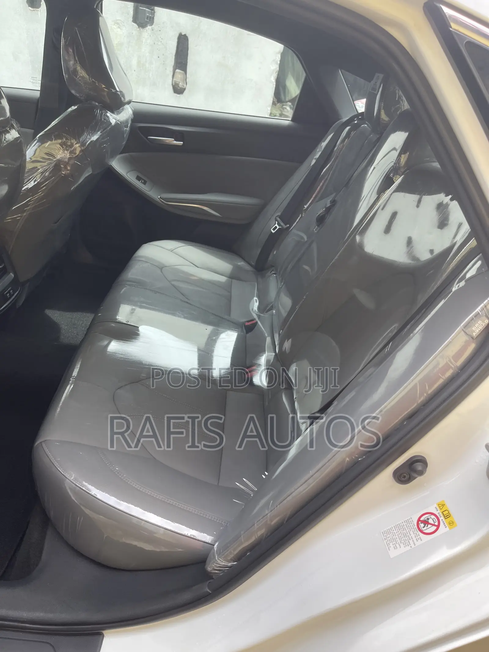 Toyota Avalon XLE FWD Sedan (3.5L V6 8A) 2019 White