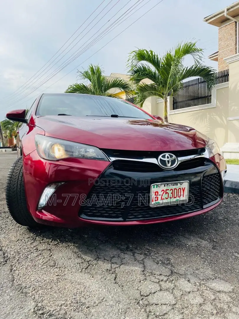 Toyota Camry SE w/Special Edition Pkg (2.5L 4cyl 6A) 2016 Burgundy