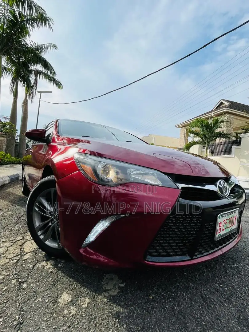 Toyota Camry SE w/Special Edition Pkg (2.5L 4cyl 6A) 2016 Burgundy