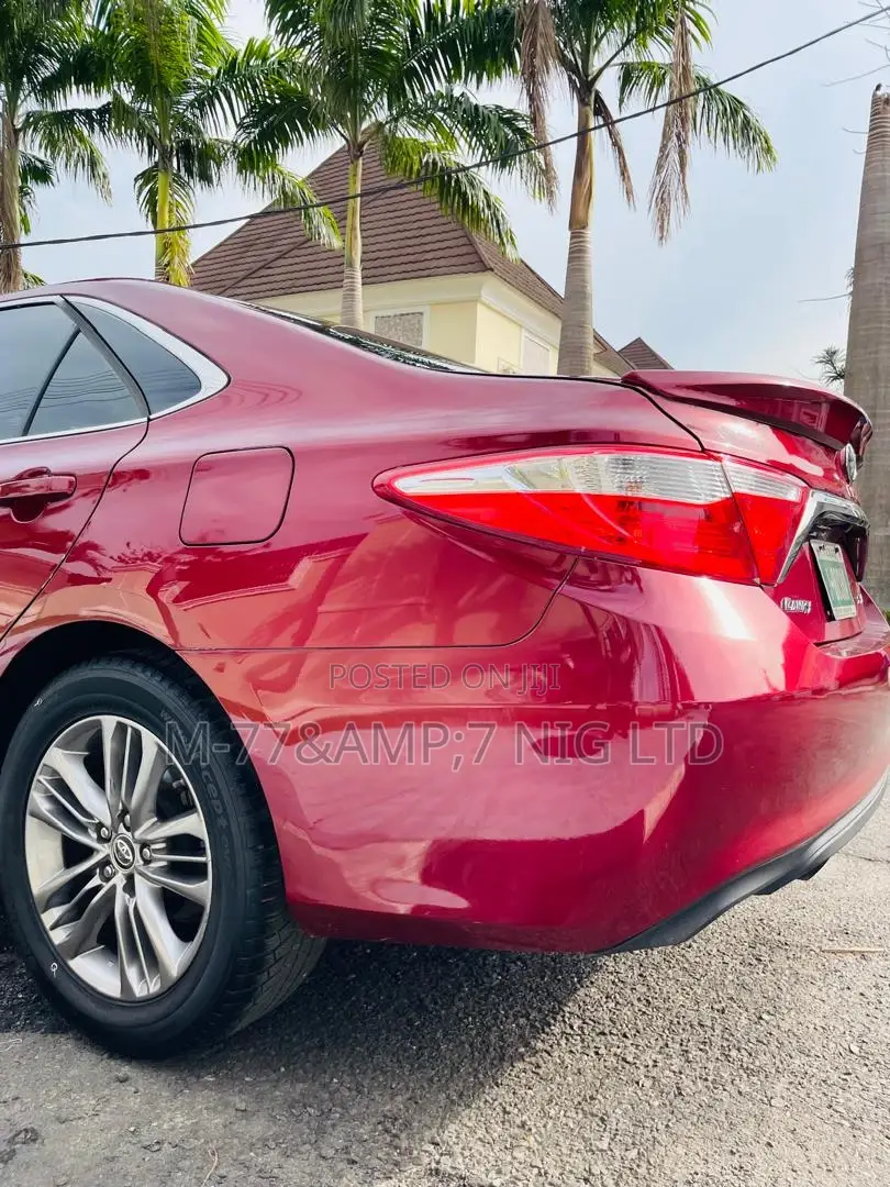Toyota Camry SE w/Special Edition Pkg (2.5L 4cyl 6A) 2016 Burgundy