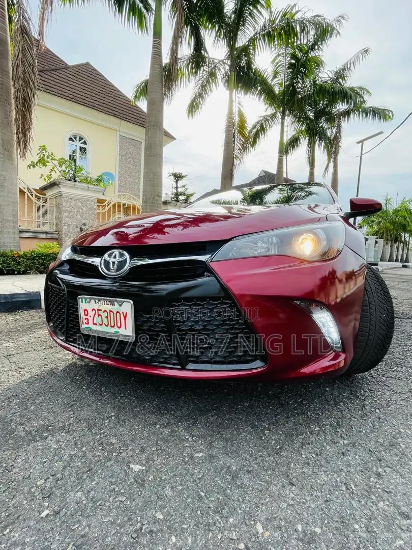 Toyota Camry SE w/Special Edition Pkg (2.5L 4cyl 6A) 2016 Burgundy