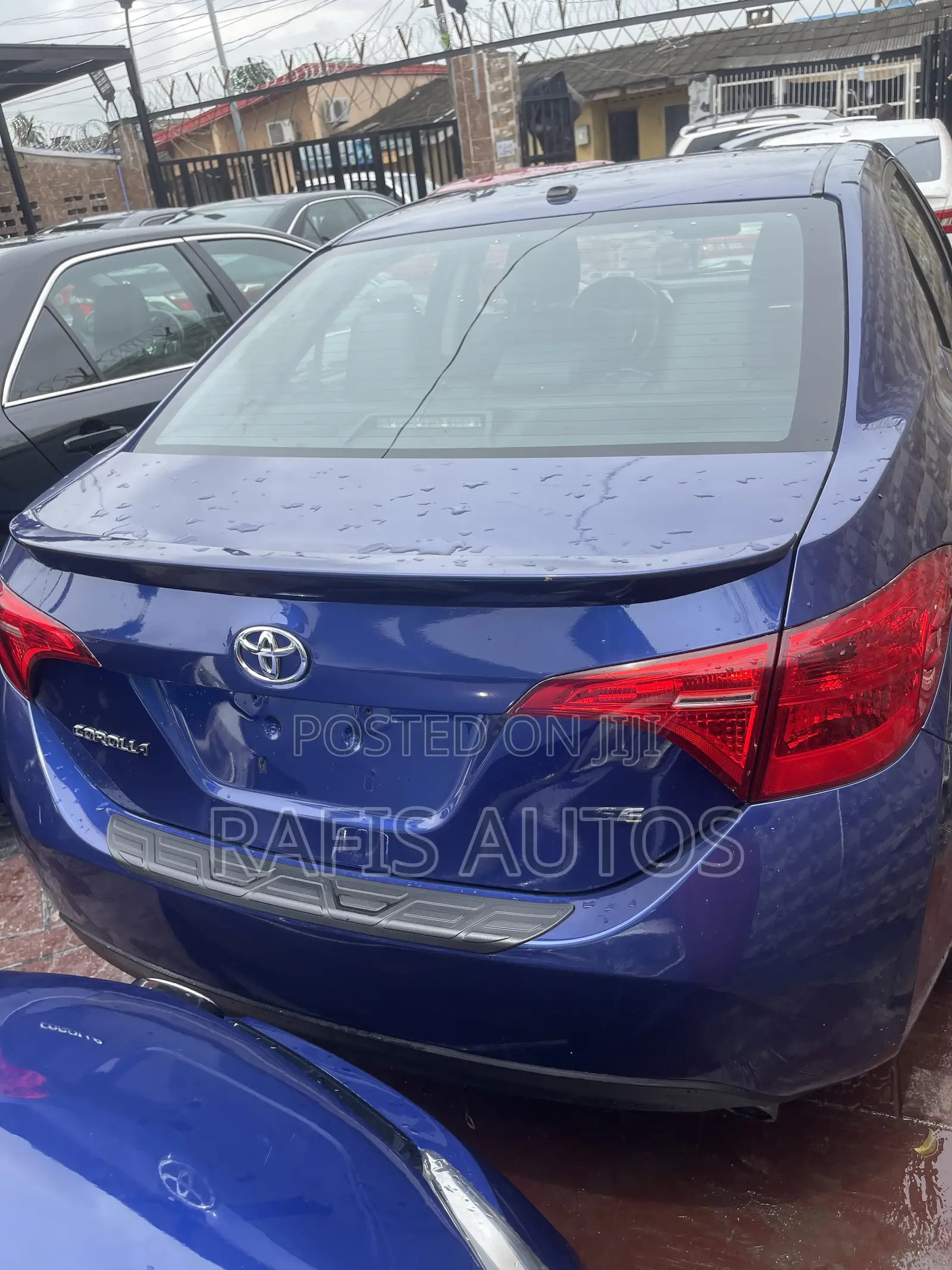 Toyota Corolla SE Special Edition 4dr Sedan (1.8L 4cyl CVT) 2017 Blue