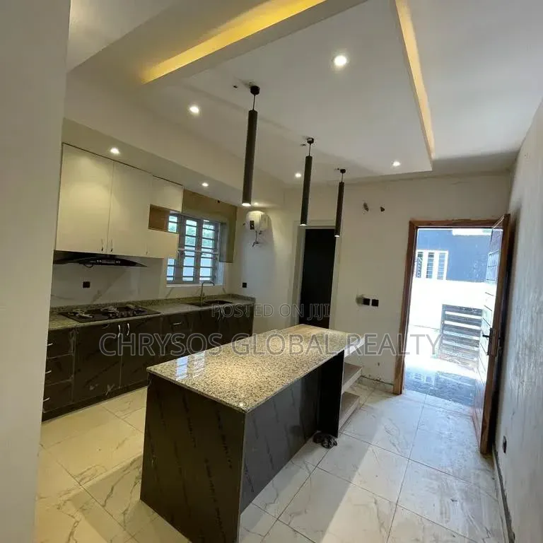 4bdrm Duplex in Carlton Gate Estate for rent