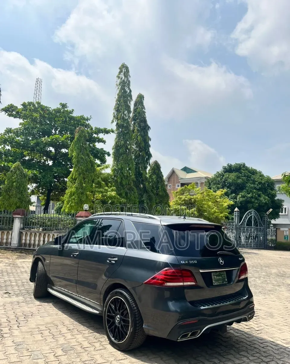 Mercedes-Benz M Class 2012 Gray