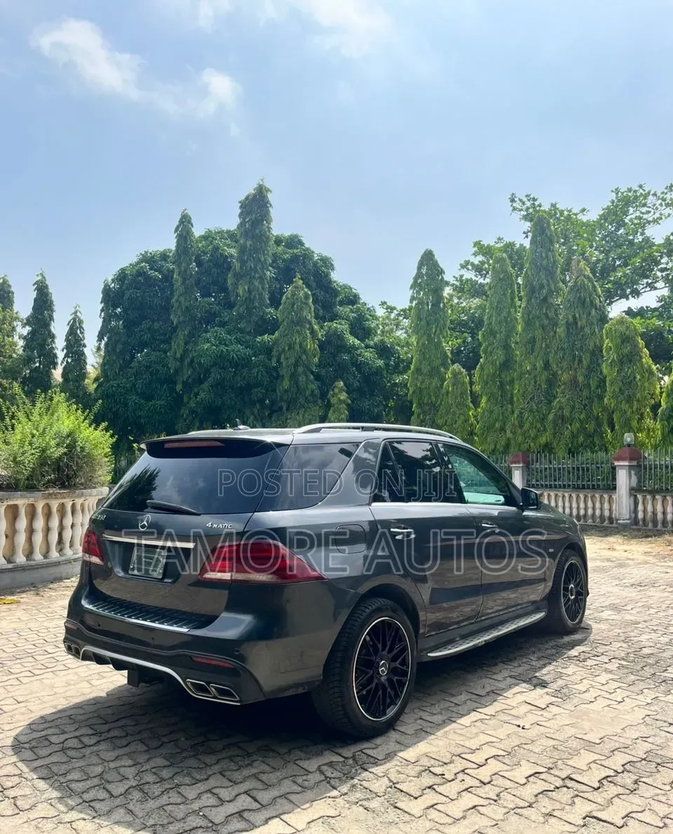 Mercedes-Benz M Class 2012 Gray