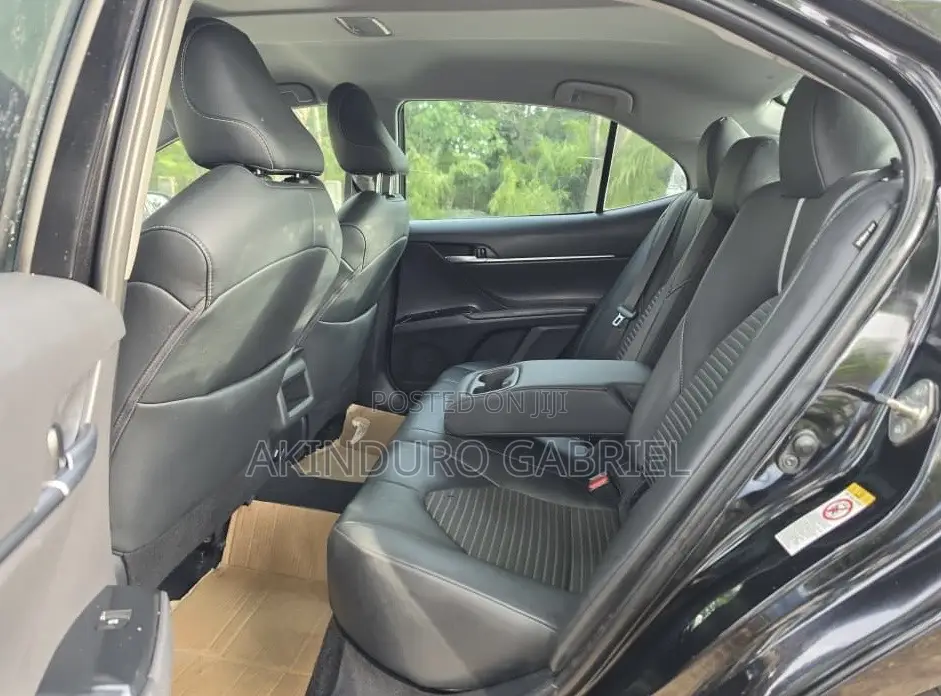 Toyota Camry SE (2.5L 4cyl 8A) 2019 Black