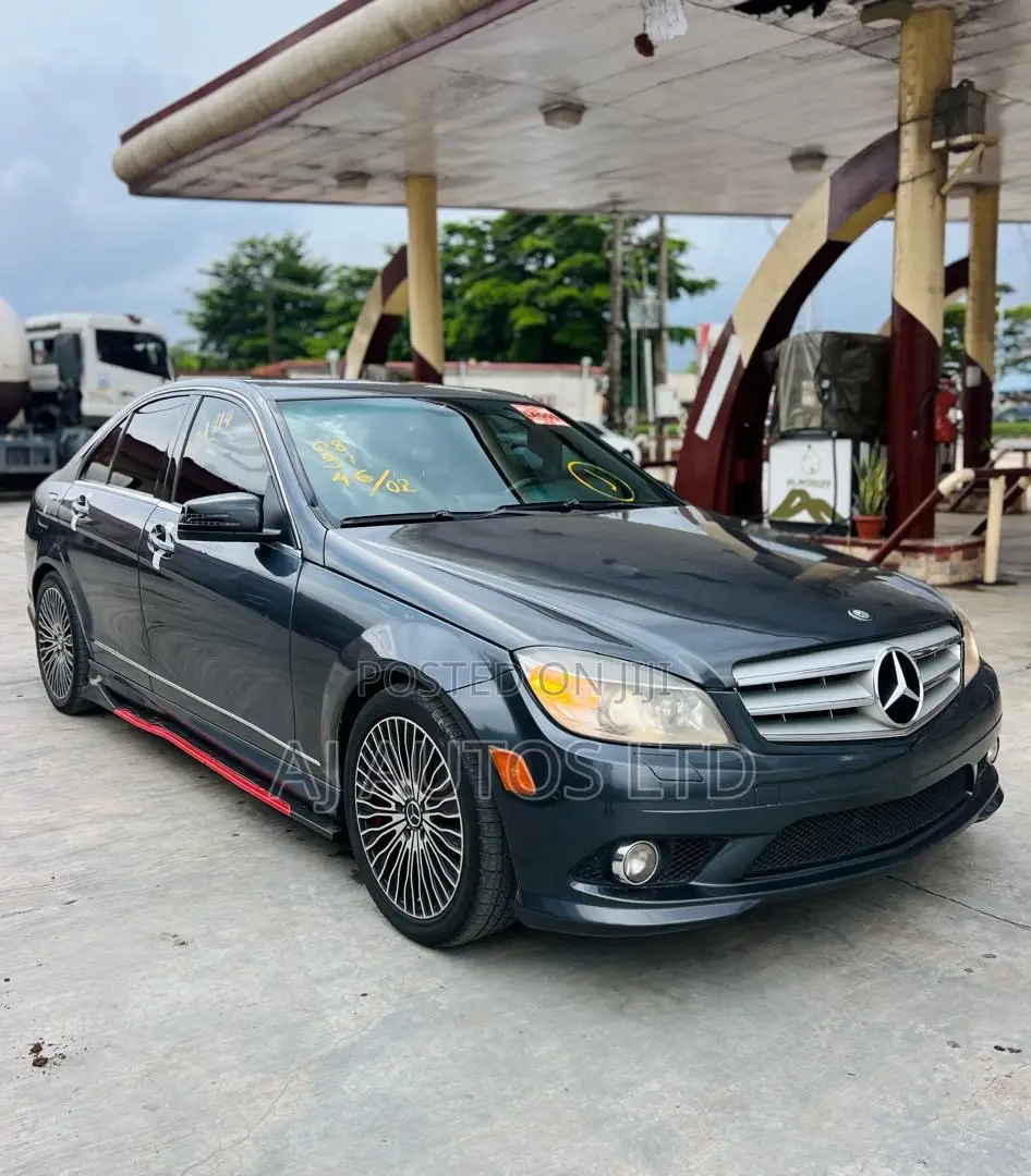 Mercedes-Benz C300 2009 Black