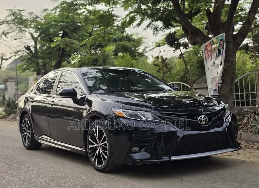Toyota Camry SE (2.5L 4cyl 8A) 2019 Black