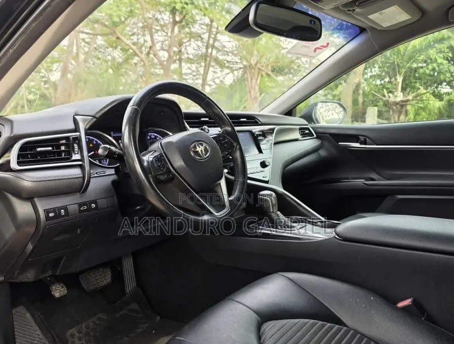 Toyota Camry SE (2.5L 4cyl 8A) 2019 Black