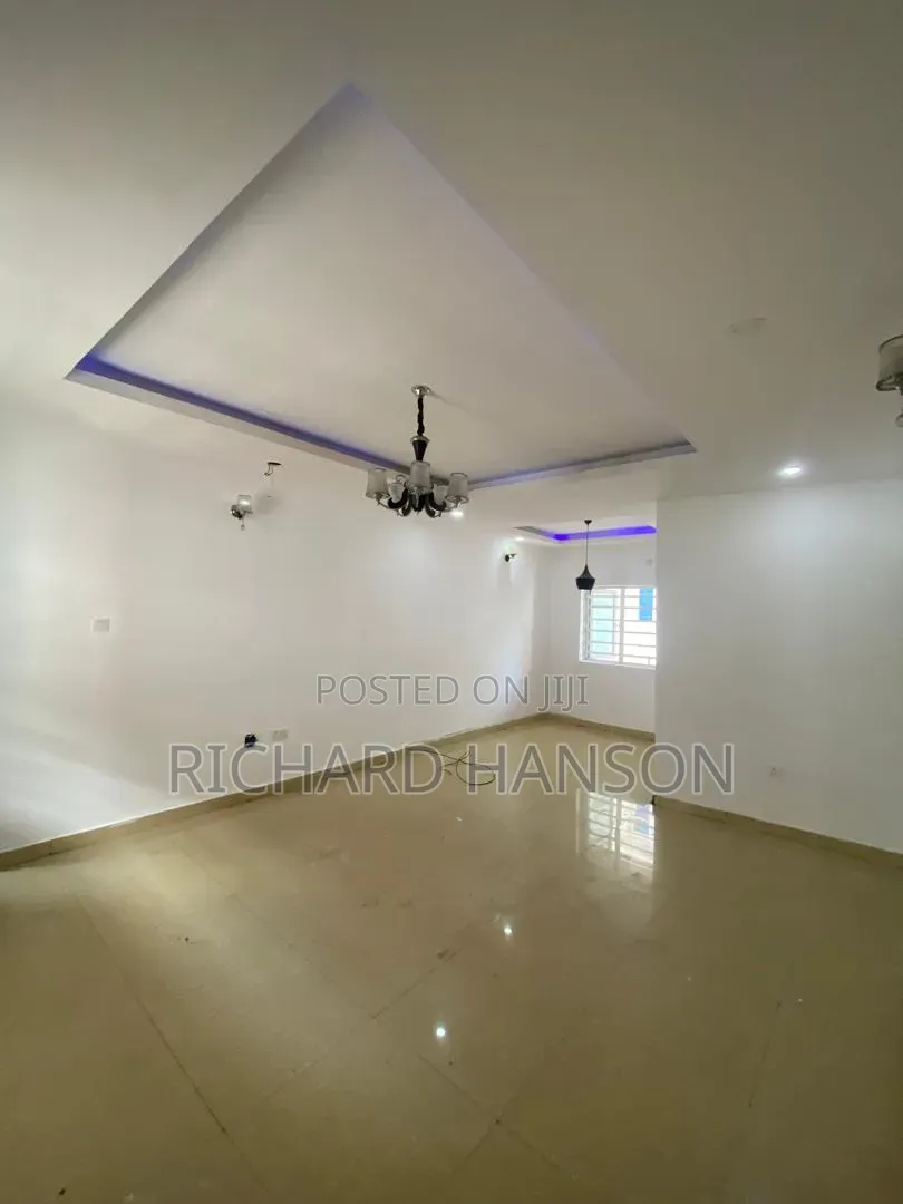 2bdrm Apartment in Treasure Estate, Sangotedo for rent