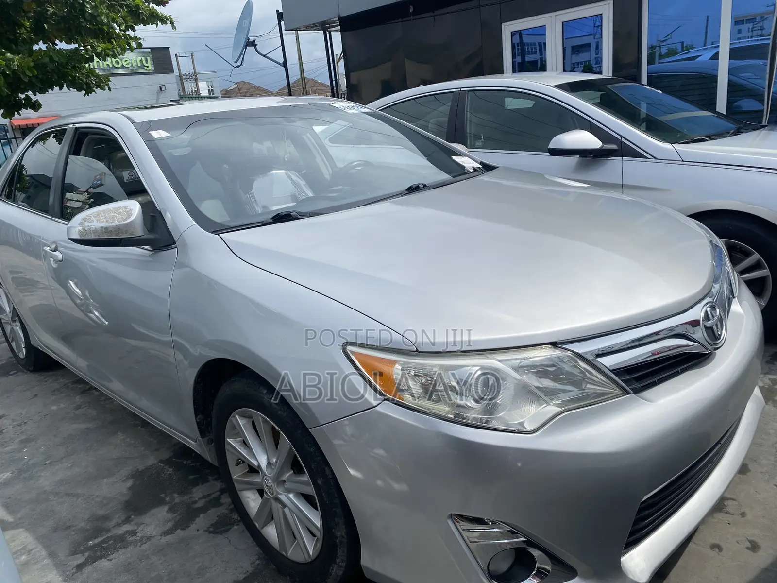 Toyota Camry XLE V6 4dr Sedan (3.5L 6cyl 6A) 2012 Silver