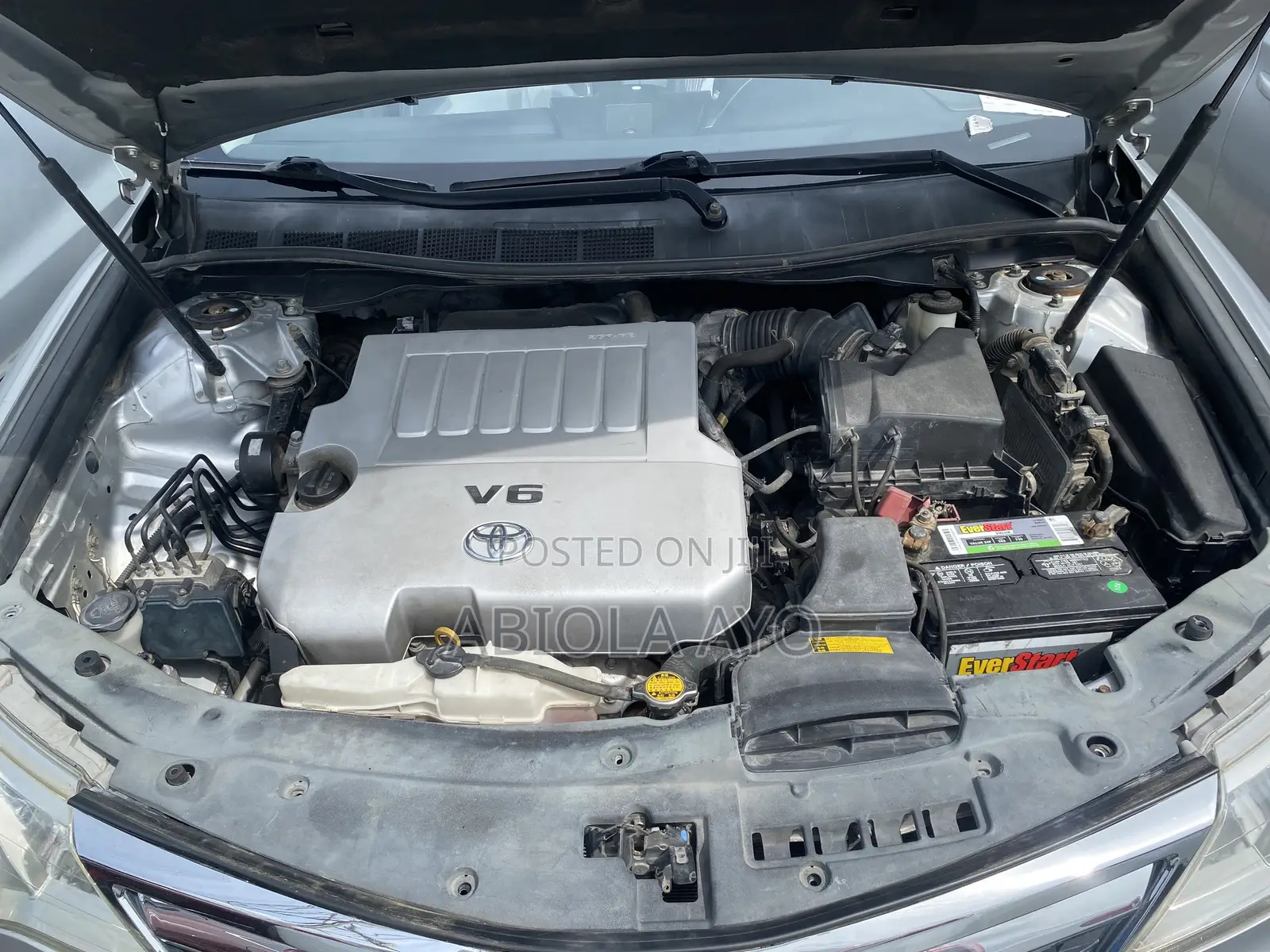Toyota Camry XLE V6 4dr Sedan (3.5L 6cyl 6A) 2012 Silver