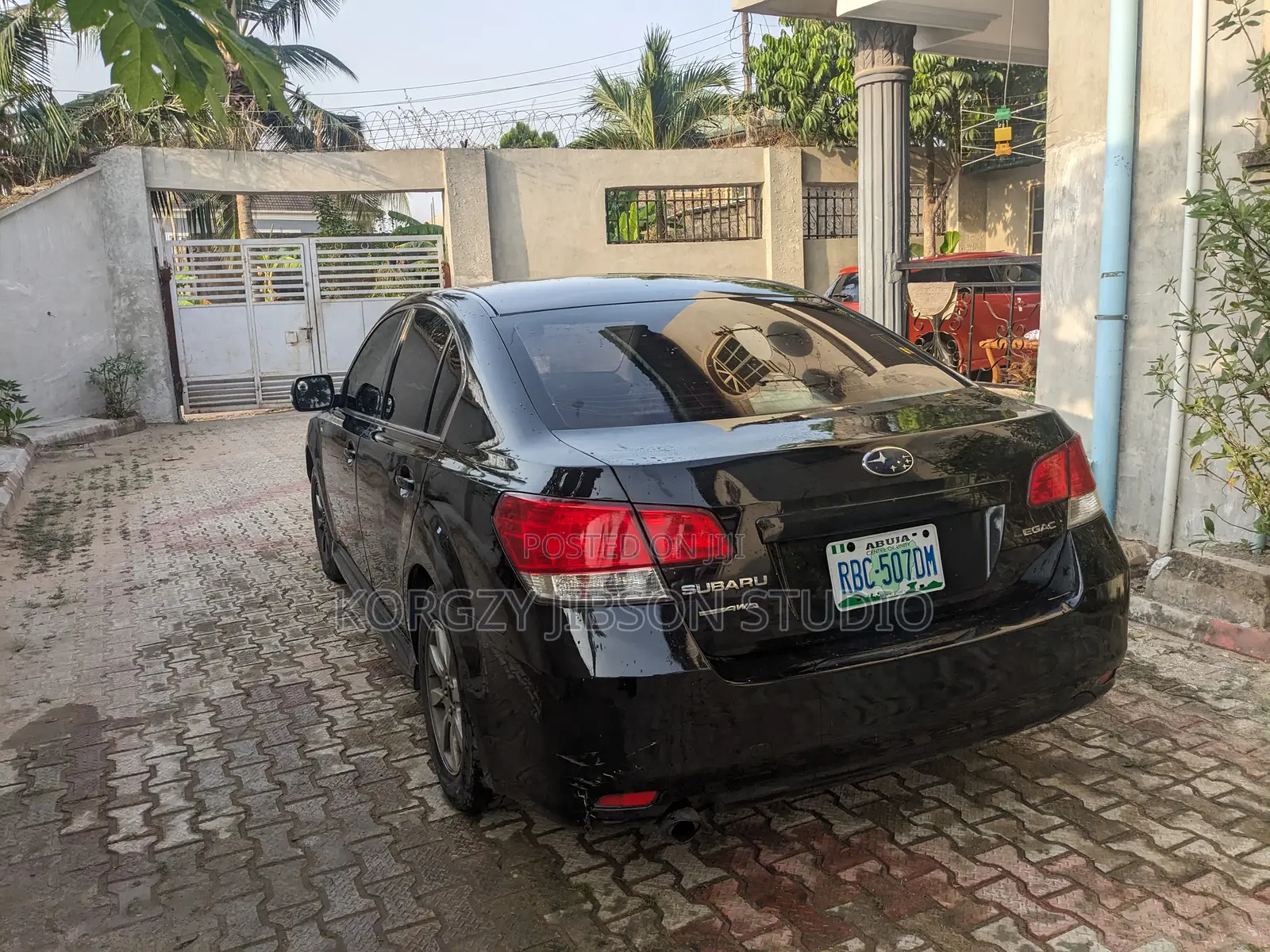 Subaru Legacy 2.5i 2011 Black