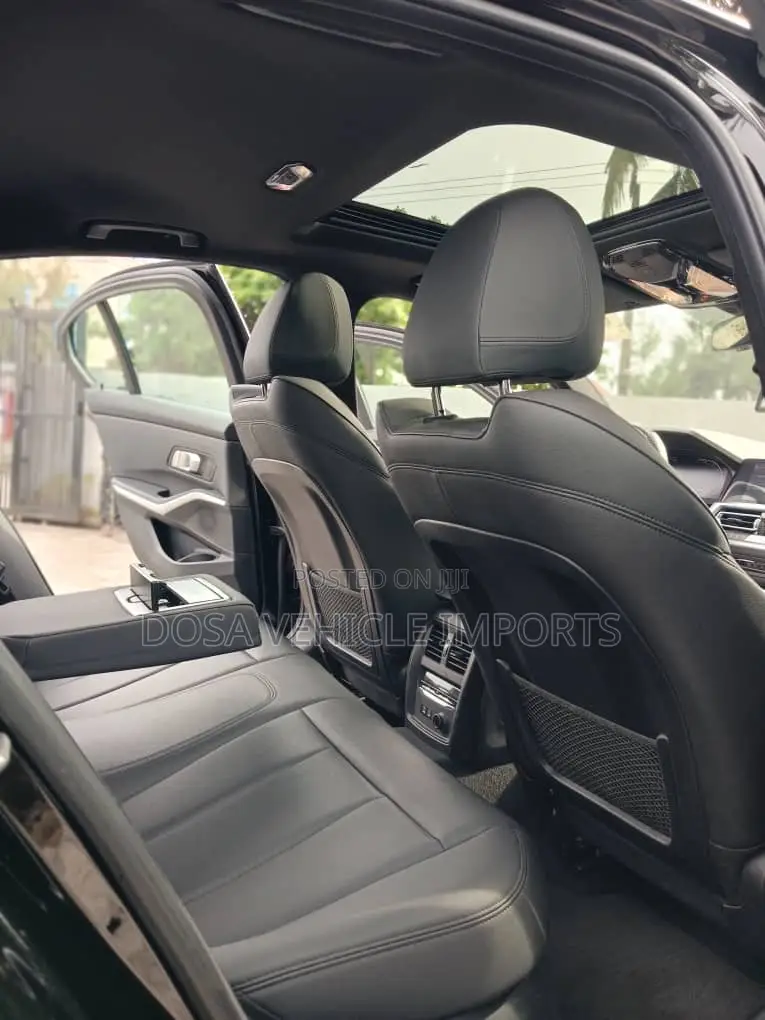 BMW 330i 2020 Black