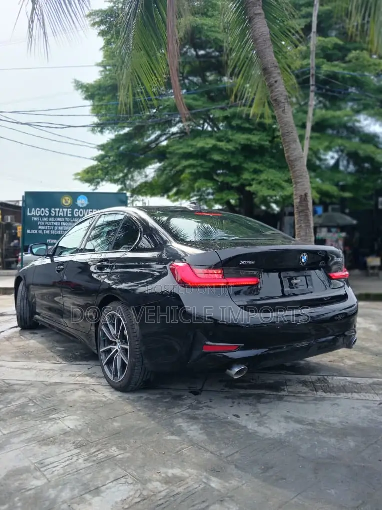 BMW 330i 2020 Black