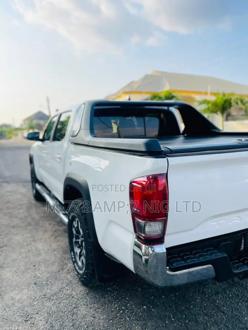 Toyota Tacoma TRD Sport 2018 Off white
