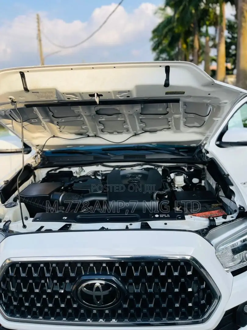 Toyota Tacoma TRD Sport 2018 Off white