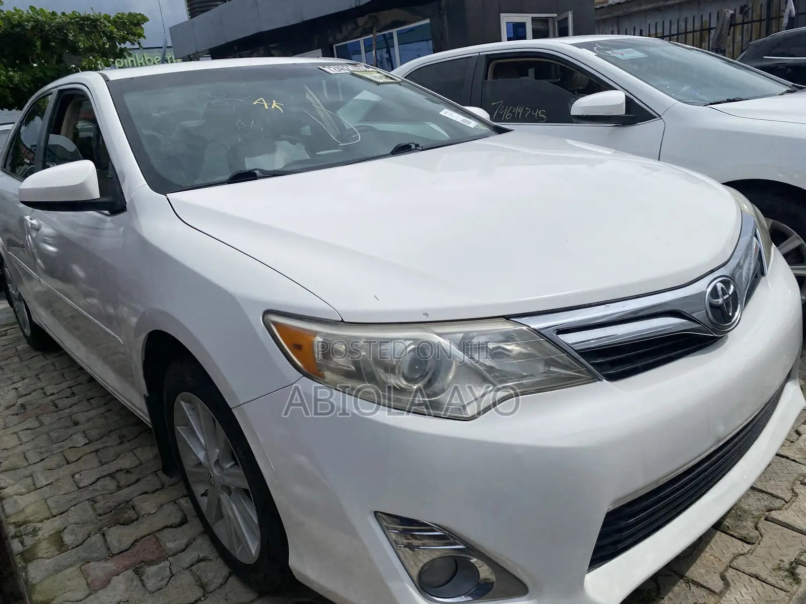 Toyota Camry XLE 4dr Sedan (3.5L 6cyl 6A) 2014 White