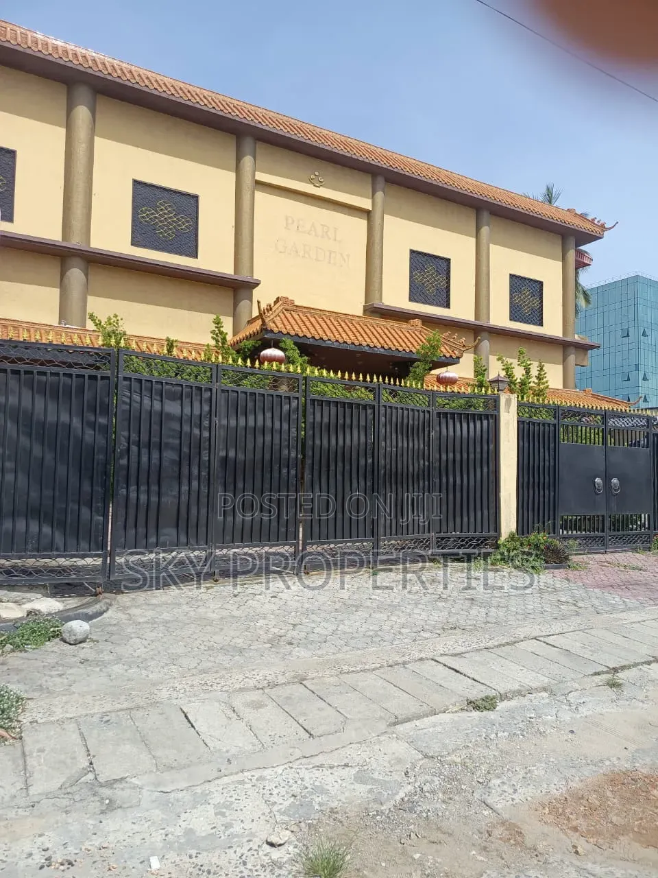 5 Bedroom Detached House For Rent