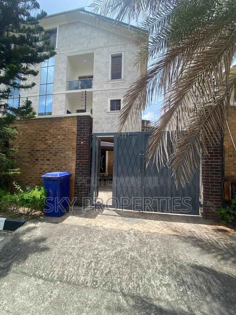 4bdrm Duplex in Turnbull, Old Ikoyi for rent