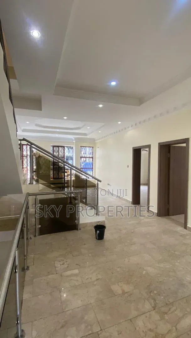 4bdrm Duplex in Turnbull, Old Ikoyi for rent