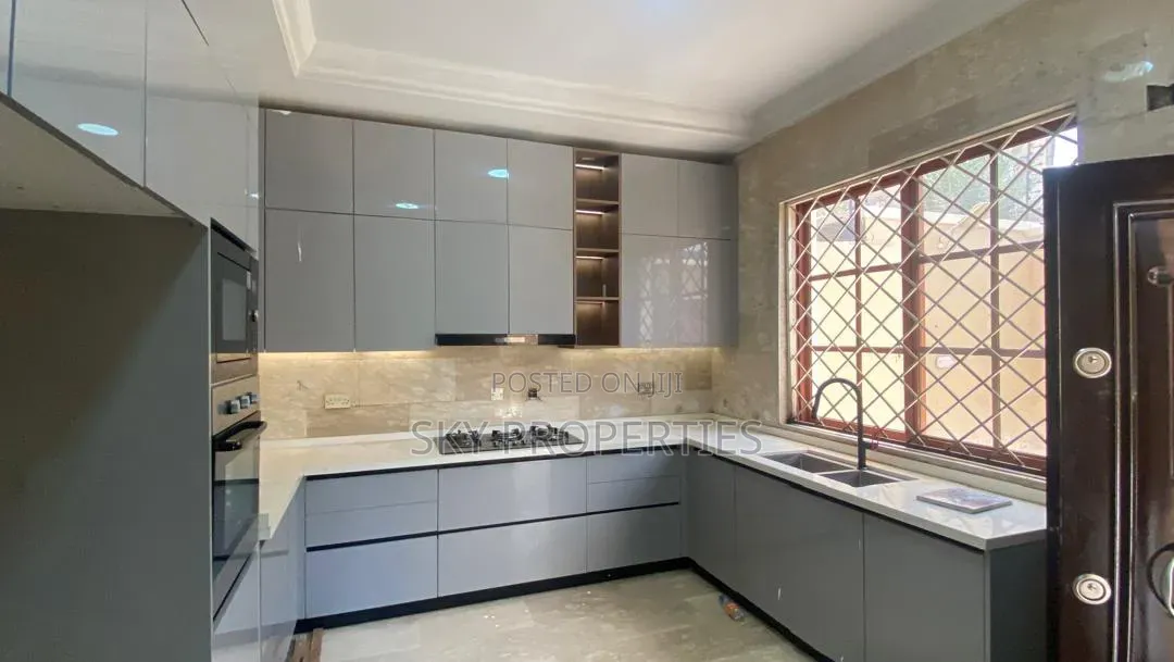4bdrm Duplex in Turnbull, Old Ikoyi for rent