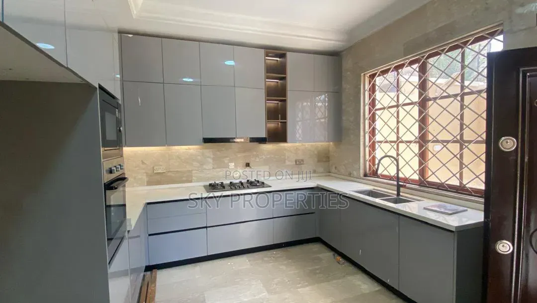 4bdrm Duplex in Turnbull, Old Ikoyi for rent